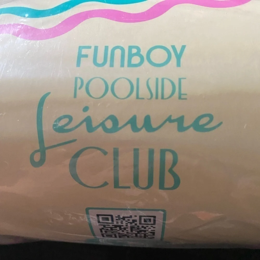 NWT-FUNBOY-LEISURE CLUB BEACH TOWEL